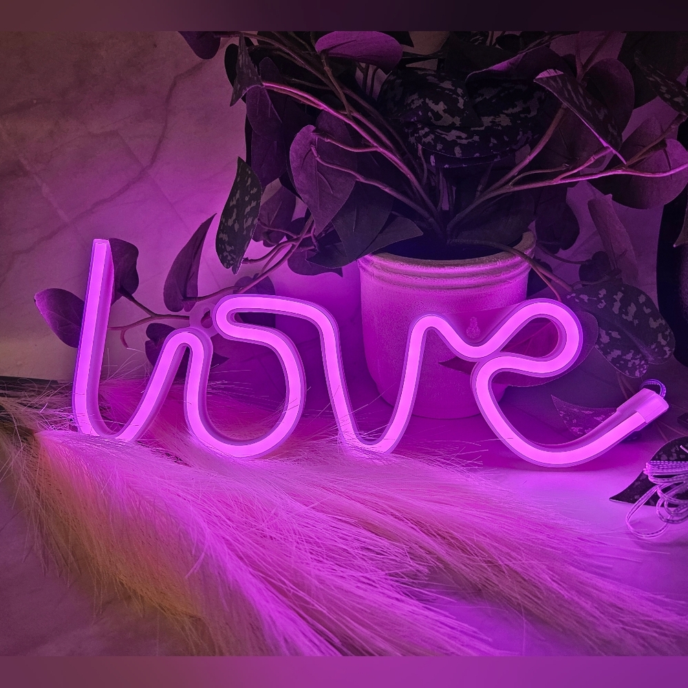 Bright Pink Love Neon Sign Led Light Battery Usb powered Table And Wall Decorati